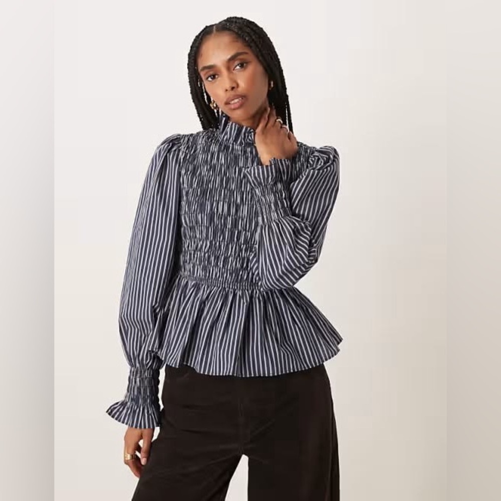 NWT Glamorous ruffle neck shirred body long sleeve blouse in navy blue stripe